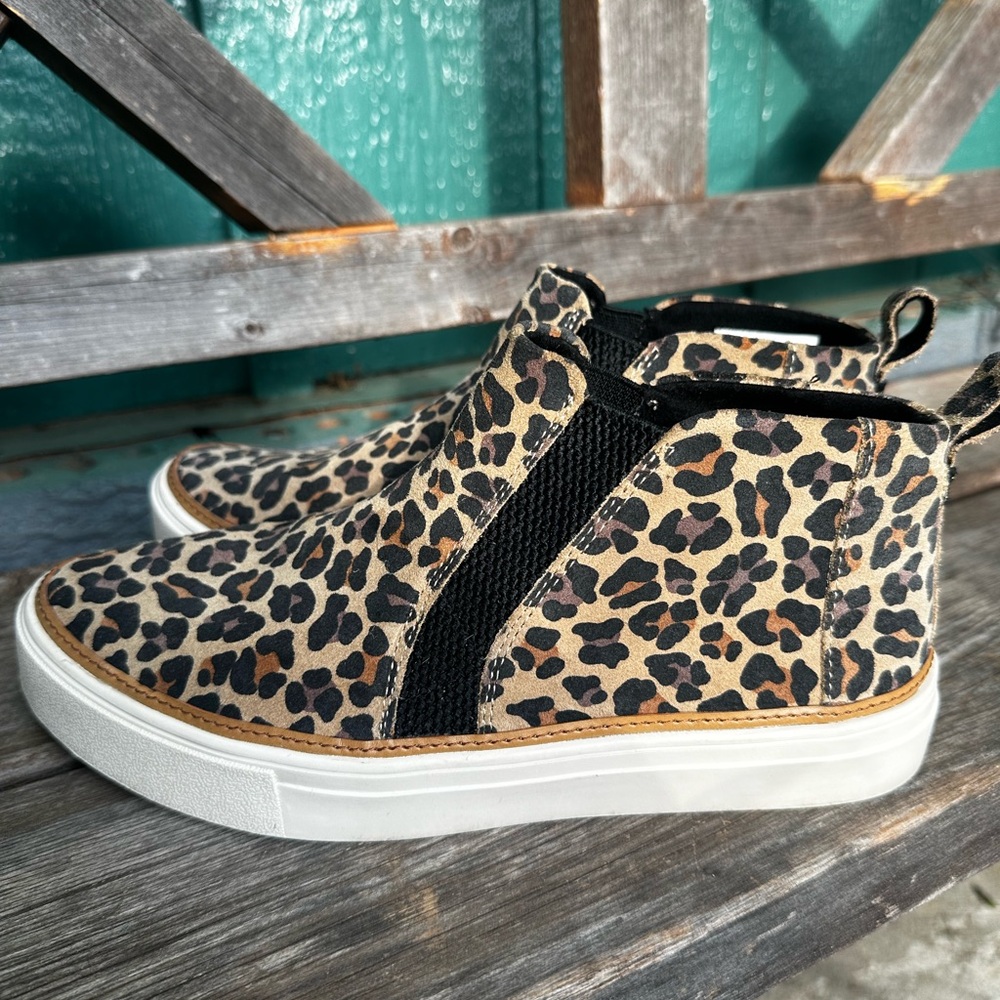 TOMS Bryce Leopard Print Slip-On Women's Sneakers
